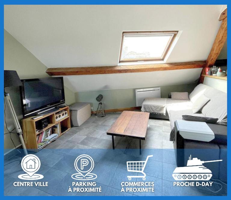 Les combles de l Aure Grand studio cosy confortable classé 3 étoiles centre Bayeux 2 mn à pied cathédrale proche plages du débarquement - Ferienwohnung Bayeux