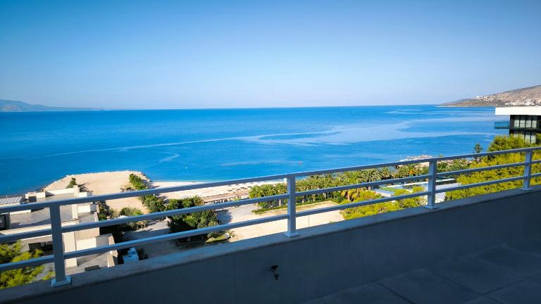 George's Sea View Penthouse - Chambres d'hôtes Saranda