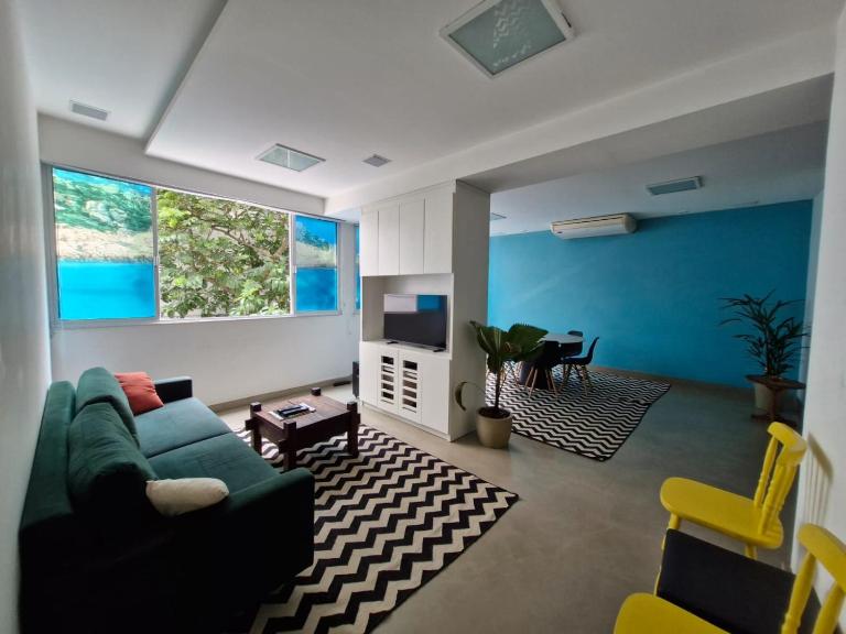 Apartamento no Leblon! Broad, illuminated, close to everything! - B&B Rio de Janeiro