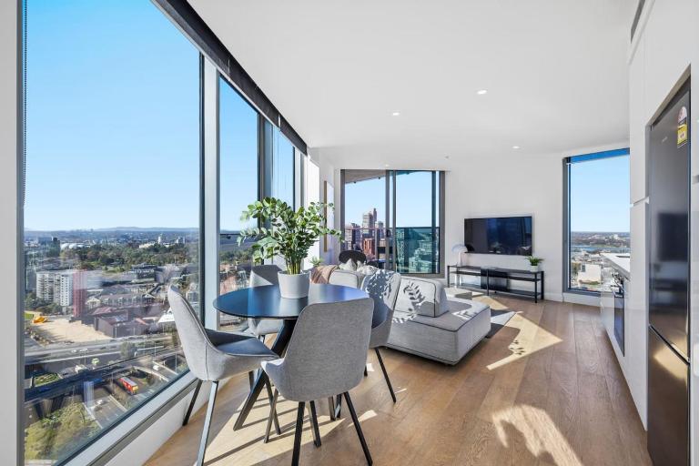 Stylish, Views, Heated Pool, Gym - Chambres d'hôtes Melbourne