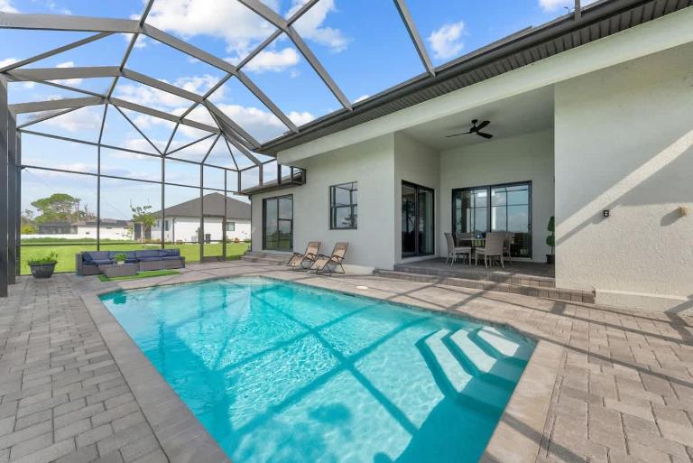Gulfstream Vacation Home - B&B Cape Coral