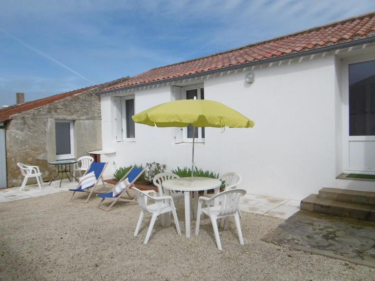 Maison cosy à Barbâtre, proche plage, jardin, 2 pers. - FR-1-823-39 - B&B Barbâtre
