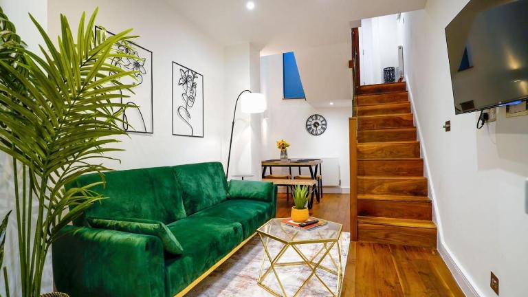 Hyde Park & Oxford Street Elegant House 2BR 2BA - Chambres d'hôtes Londres