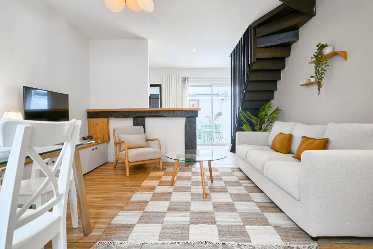 Maison trois chambres avec cour, parking gratuit - Ferienwohnung Croix