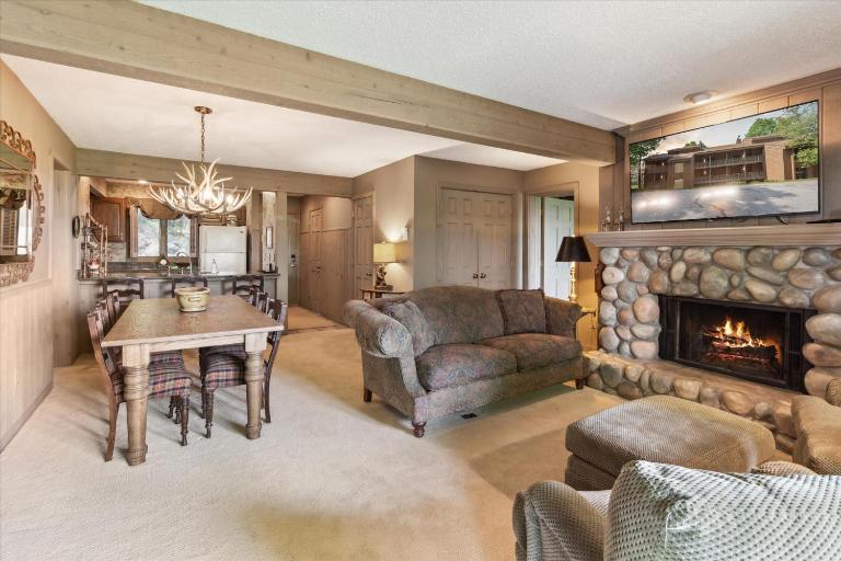 New- Resort villa- 2Bedroom 3Bath unit Golf Pools - B&B Bellaire