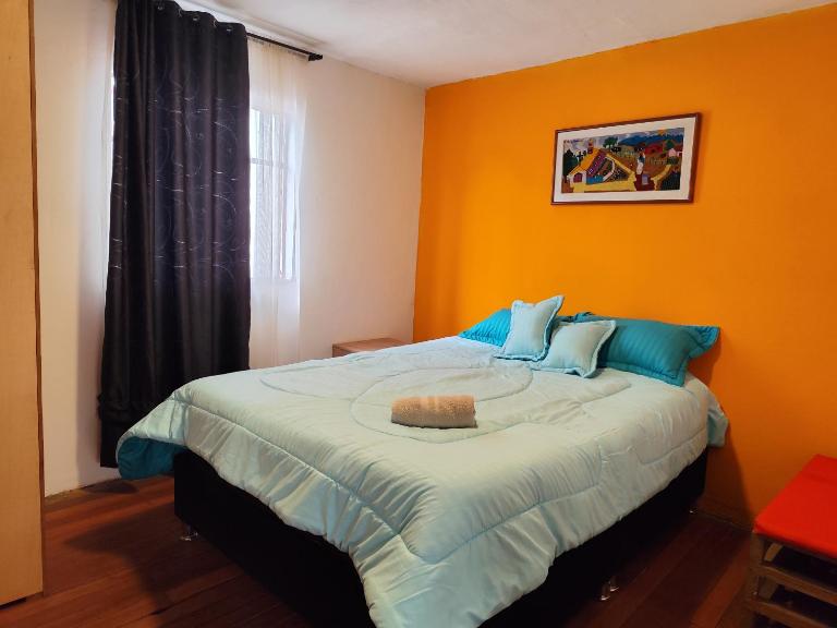 Mico Loco Casa Hostal - Bed and Breakfast Bogota