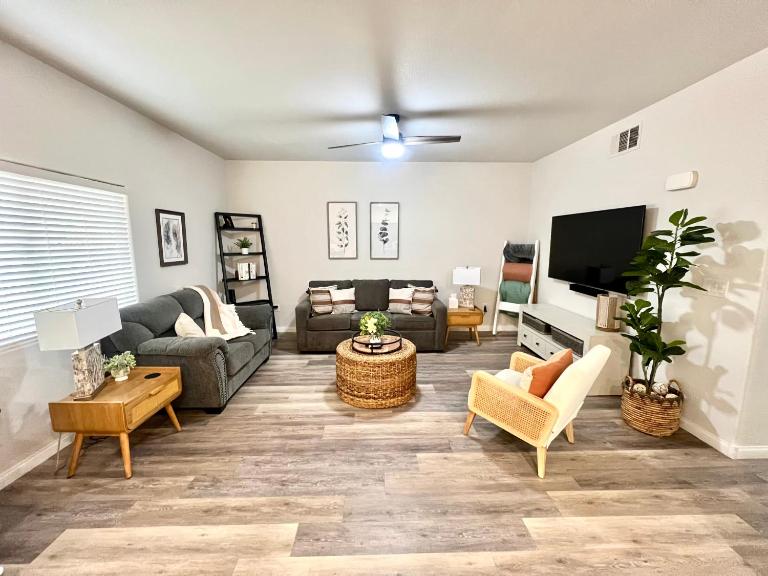 Supreme updated Hawkridge Condo - B&B Mesquite