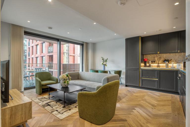 Hyde Park Luxury 2BR 2BA Balcony - Bed and Breakfast Londen