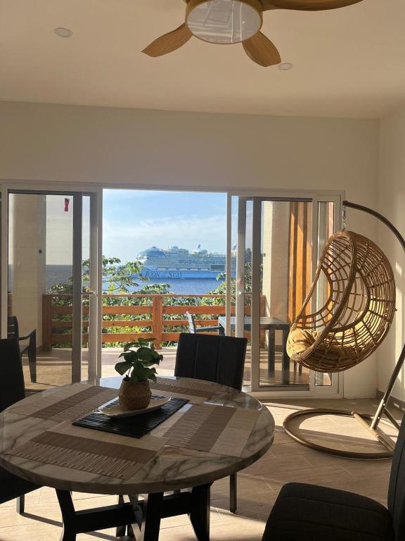 Vista al mar alojamiento familiar Villa Palmetto - Bed and Breakfast Gravel Bay