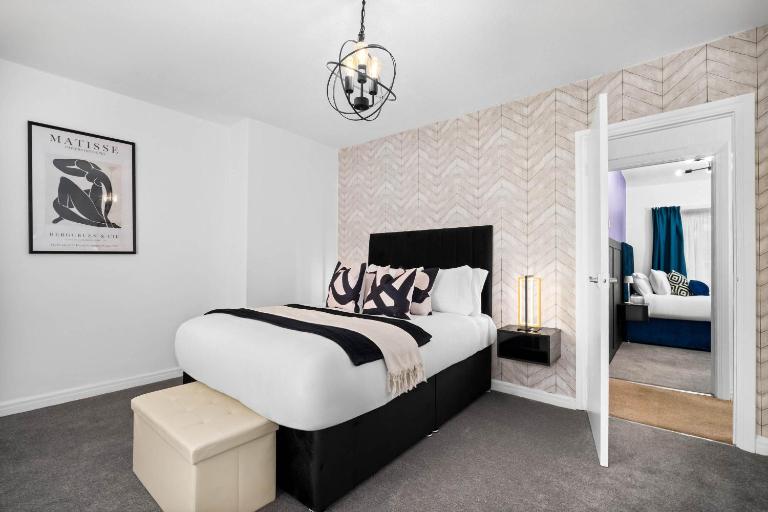 Stylish 3 Bedroom House - Garden - Pool Table - Parking 165M - B&B Birmingham