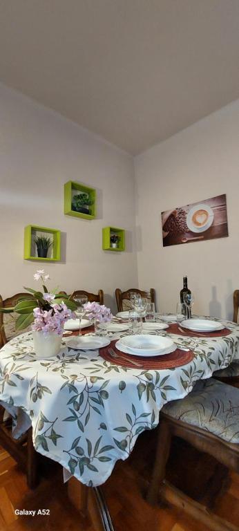 Summer Kardos Apartman - Ferienwohnung Debrecen