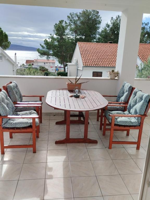 Adora2 - Ferienwohnung Krk
