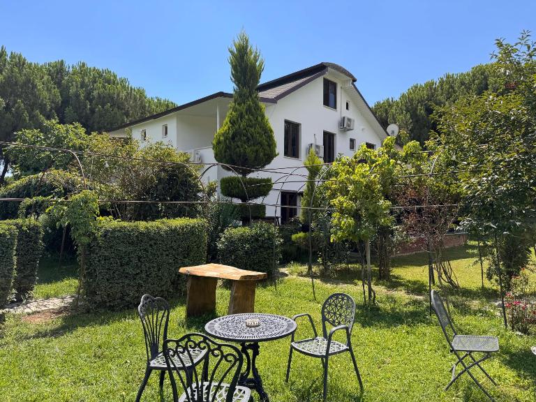 Keyfe Kadir Garden Butik Otel - B&B Orhangazi