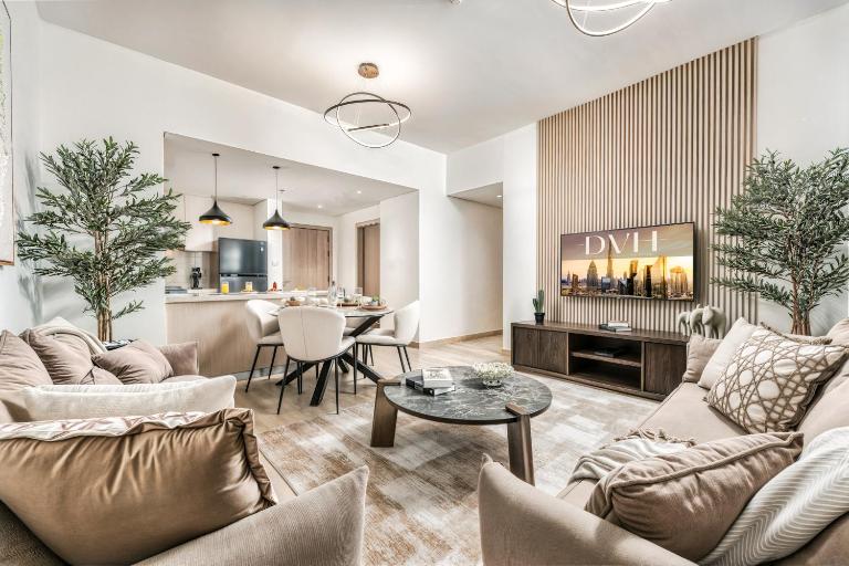 Luxury 2BR, Yas Island by Ferrari World & Yas Mall - Bed and Breakfast Abu Dhabi