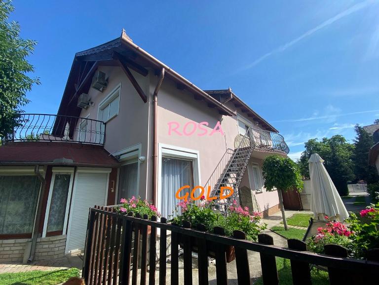 Do-Ti Apartmanház Balatonlelle - B&B Balatonlelle