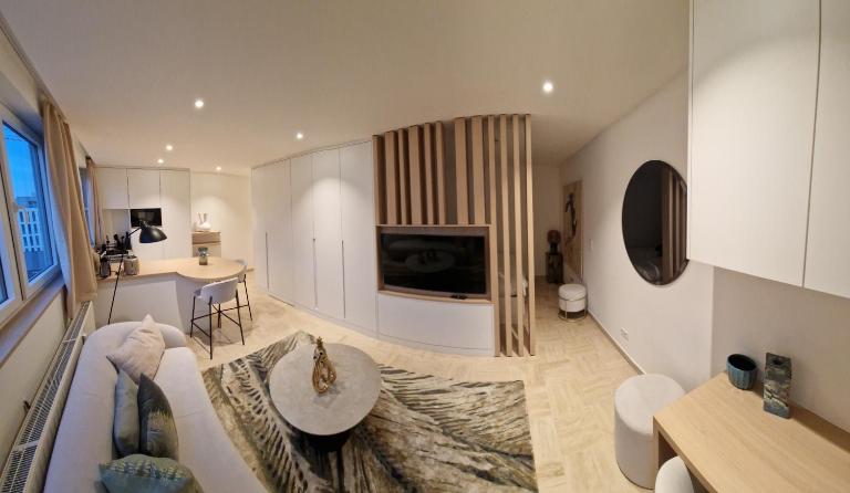Core Luxembourg City Mirrorview- Breakfast at Hotel - Bed and Breakfast Luxemburg