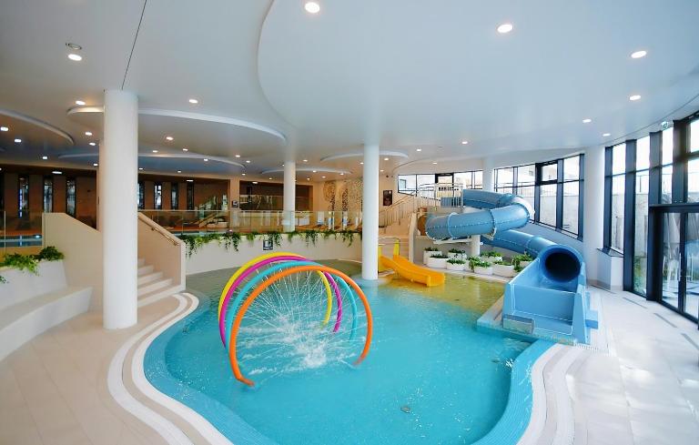 Apartament Lux II , Kołobrzeg - Aqua Polanki , Baseny , Sauny , Siłownia - Chambres d'hôtes Kołobrzeg