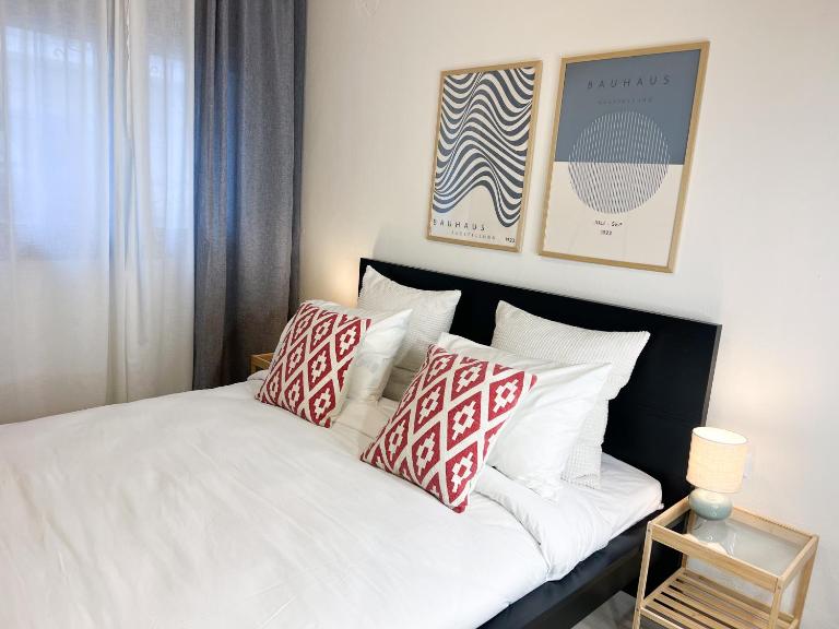 Spacious, Near Beach & Easy Parking - by Solstad - Bed and Breakfast Kavála