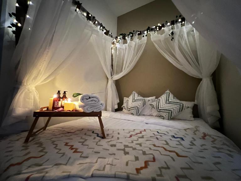 The Little Bali Romance 2pax#Private Bathroom#2min KekLokSi - B&B Ayer Itam