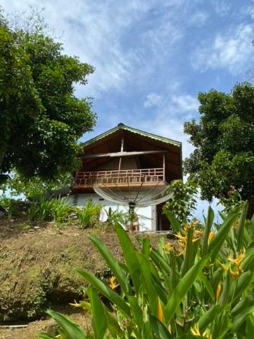 Gate to Nature - guesthouse and jungle trek - Bed and Breakfast Bukit Lewang