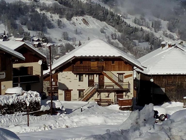 Appartement près des pistes - Bed and Breakfast Valmorel
