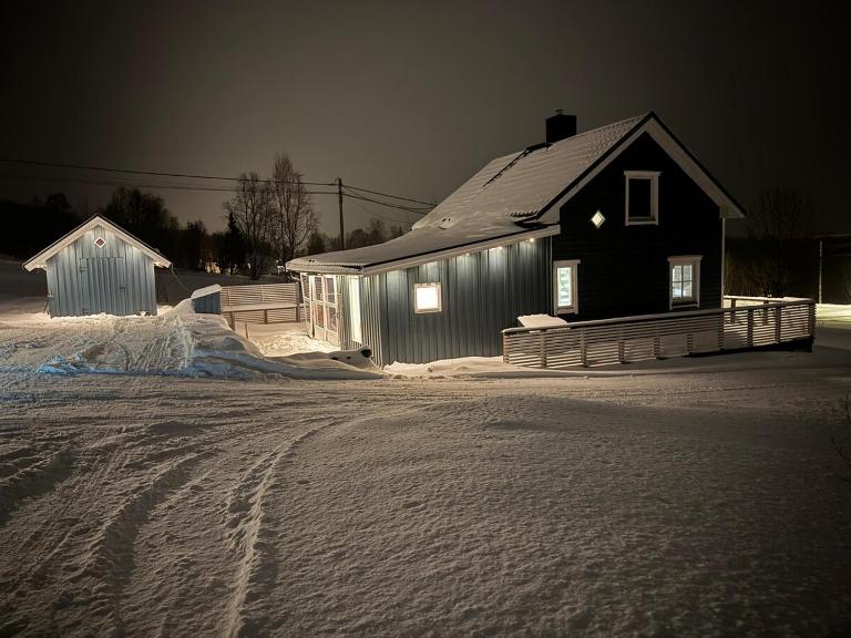 Comfortable House in Lyngen - B&B Oksevik