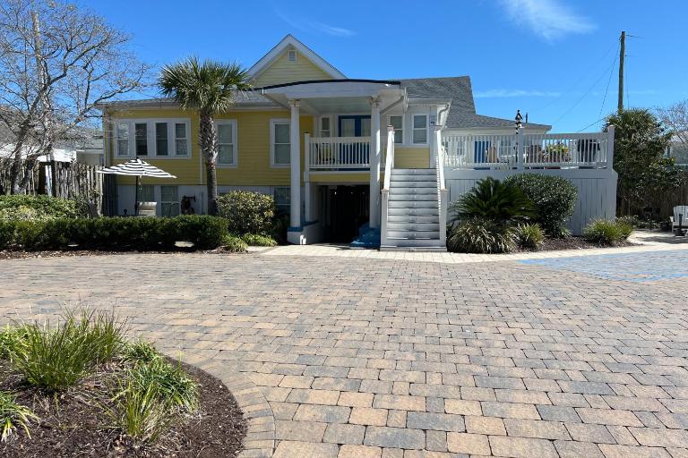 Georgianne Suite One - Bed and Breakfast Tybee Island