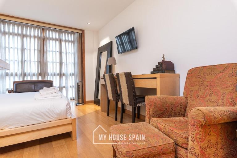 MyhouseSpain - Estudio junto a Playa San Lorenzo - B&B Gijón