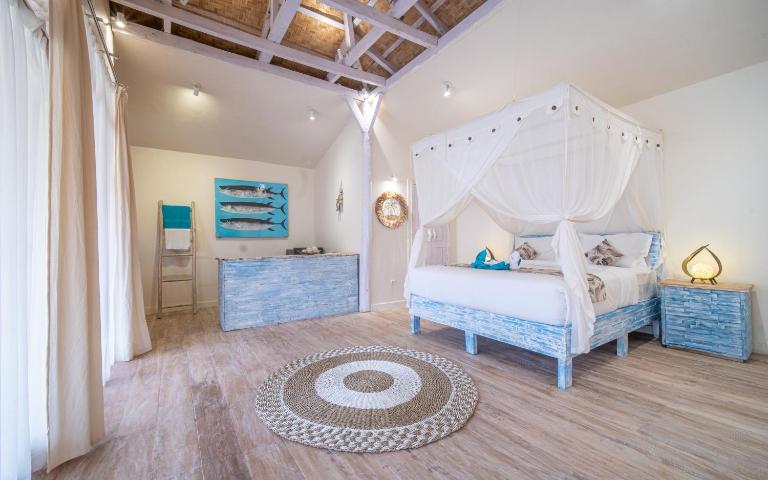 Surfer - Single Room Bungalow with Queen Bed, Working Desk, Shower, FREE Access to Pool and Gym, Onsite SPA, Car-Bike-ATV Rental, Diving and Fishing - Ferienwohnung Lakahembi