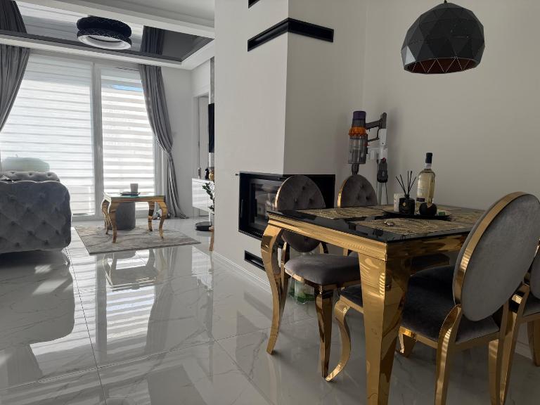 Apartament z basenem i kominkiem ,,baltic sun” - B&B Sztutowo