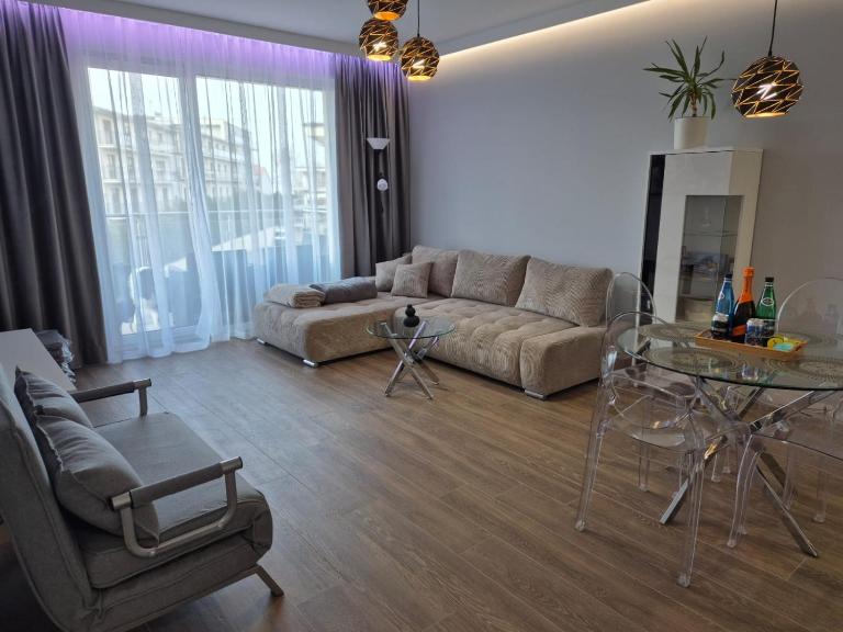 REKO apartament z basenem i SPA tuż przy plaży - Bed and Breakfast Rewal