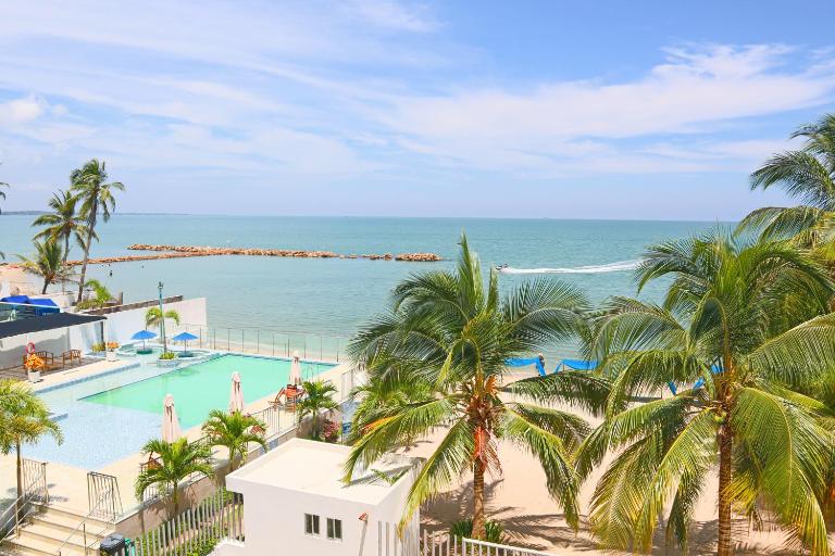 Magico Apartamento Frente al Mar 4 Habitaciones BM83 - B&B Coveñas