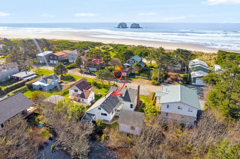 Breaker Ave Beach Cottage Pet Friendly - Chambres d'hôtes Rockaway Beach