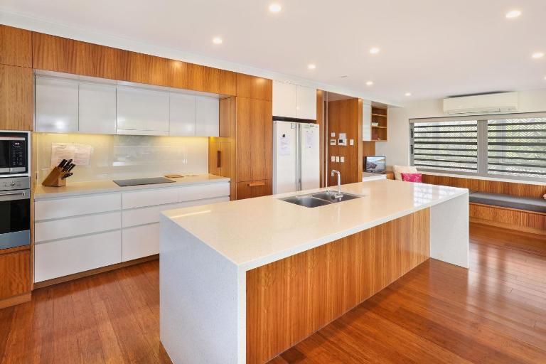 Hume Parade 19, Unit 2, Currimundi - B&B Kawana Waters