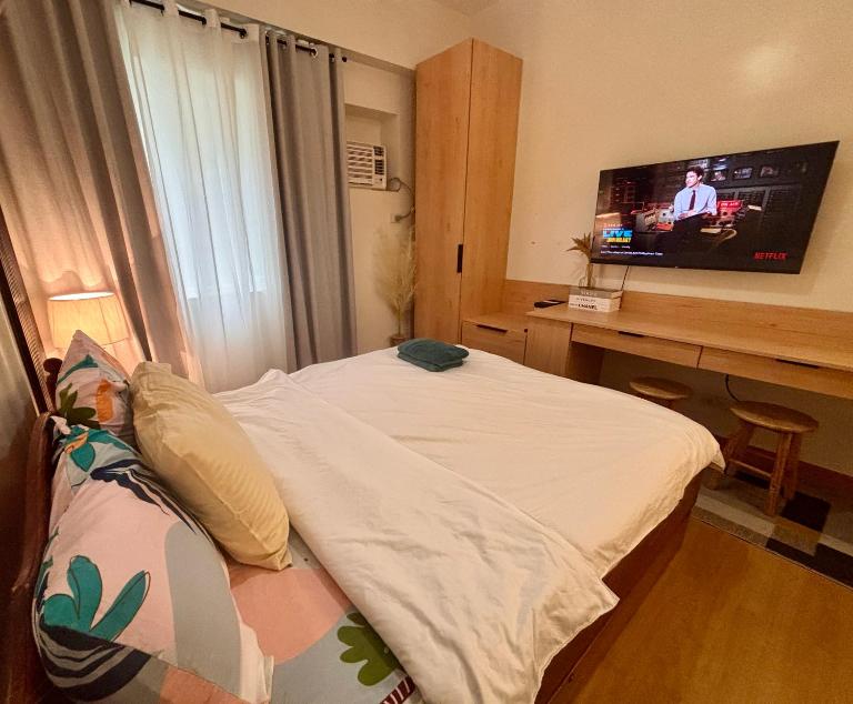 Relaxation for Family & Couples Comfort Netflix & Chill Near Mall SM Fairview Trees Residences Quezon City - B&B Manila
