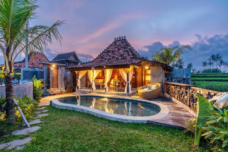 Kayu Senses - Private Villas around Endless Ricefield - Bed and Breakfast Ubud