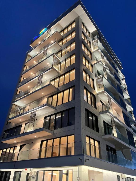 Anais Top Floor Bel Air Luxury Apartment Mamaia Nord - Bed and Breakfast Mamaia