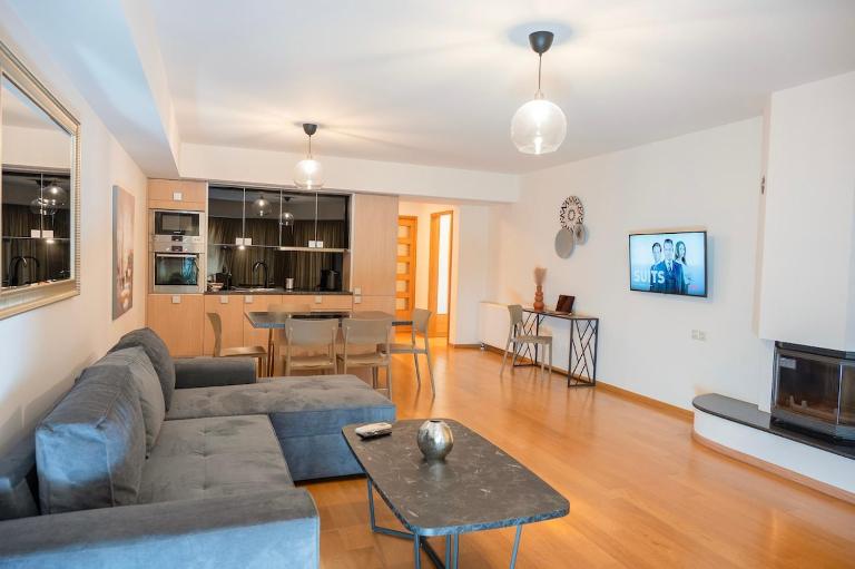 Luxury Sea View Apartment - Chambres d'hôtes Volos