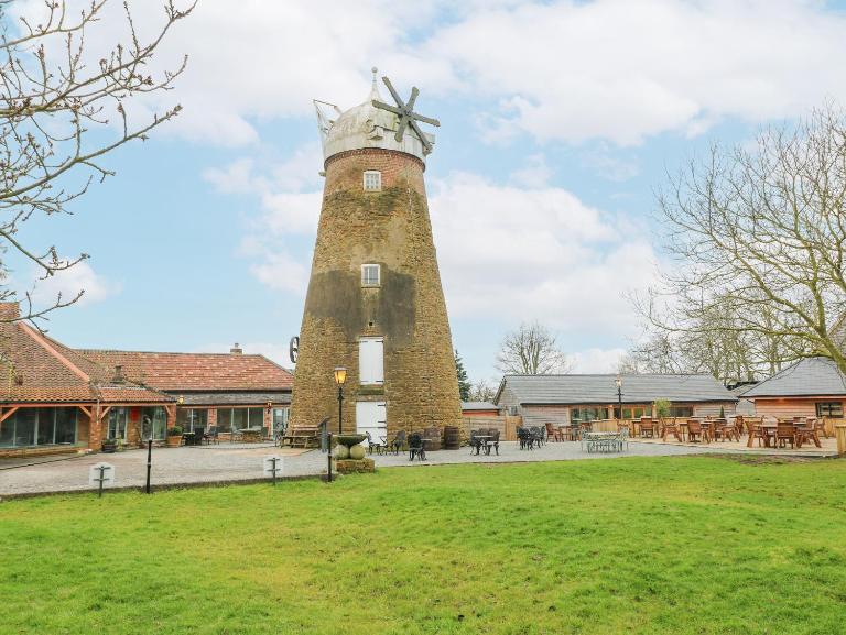 The Oak Room - Windmill Country Retreats - Bed and Breakfast Melton Mowbray