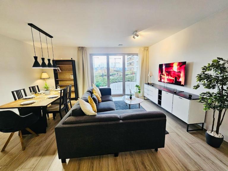 Serene 2 bedroom flat with private terrace-CD10 - B&B Luxembourg