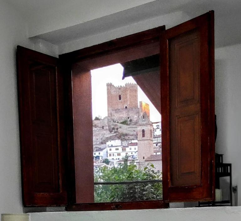 Casa Cueva EL PORTÓN - B&B Alcalá del Júcar