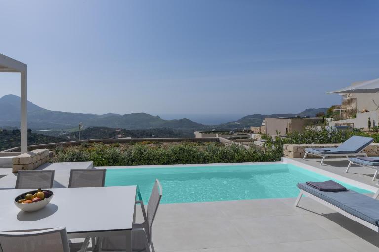 Villa Meliades with private pool - B&B Mariou