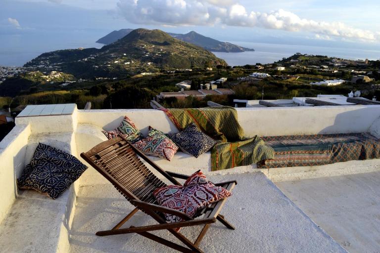 Villa Paradiso - spectacular sea view over volcanoes - Ferienwohnung Piano Conte