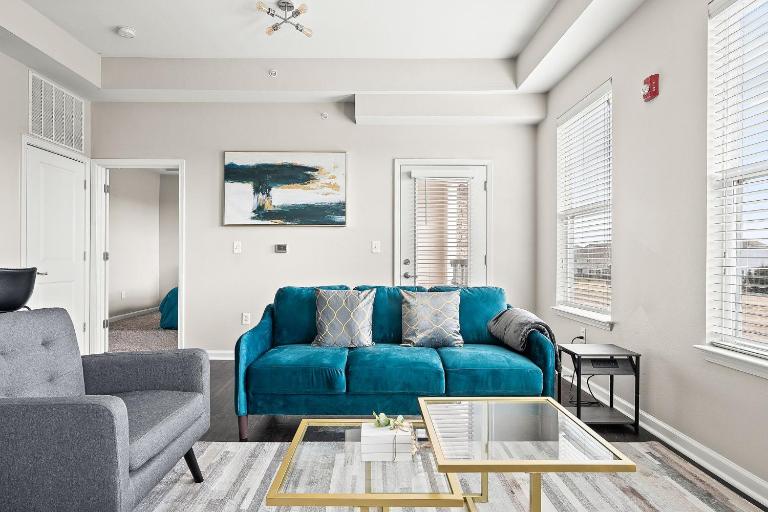 Ziva Luxe 2BR 2BA Near DT Indy - B&B Zionsville