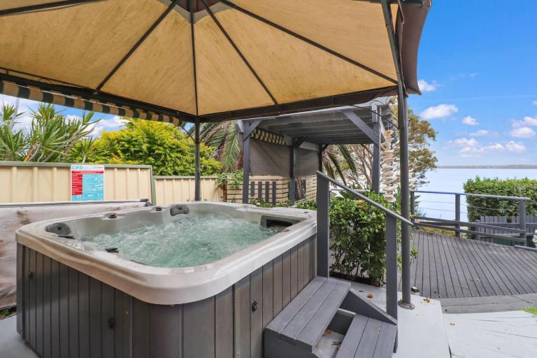 Lakeshore Retreat - B&B Toogoolawah