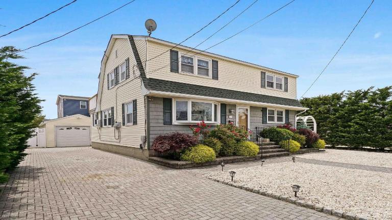 Wifi Yes To Pets Patio Private Yard Beach Chairsbalcony Beach Badges Outside Shower Deckslarge 5 Bedroom 2 Bath Bayside Cape - B&B Ship Bottom