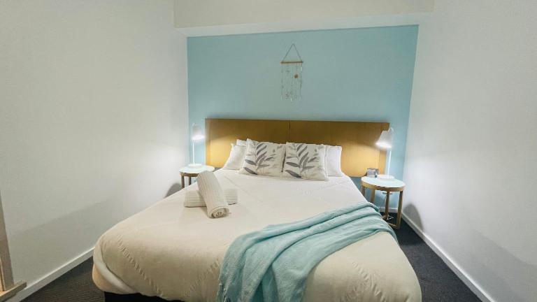 Modern unit, Pool, Gym, kitchen & CBD location - Bed and Breakfast Darwin