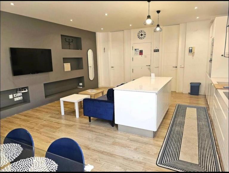 AMPIO 2 CAMERE AL CENTRO STORICO E 15 Min DALLA SPIAGGIA, - B&B Málaga