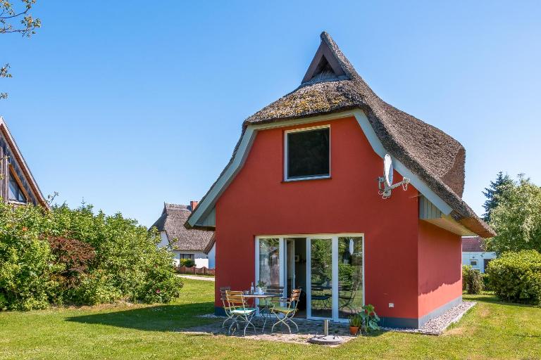 Haus am Boddenweg - Bed and Breakfast Born