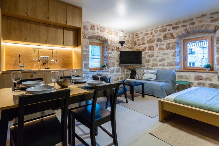 Studio Suites Mila - B&B Komiža